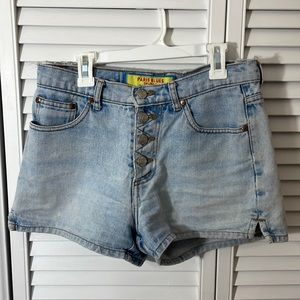 Vintage Paris Blue originals perfect jean shorts for summer. Size 5 fits 2-6